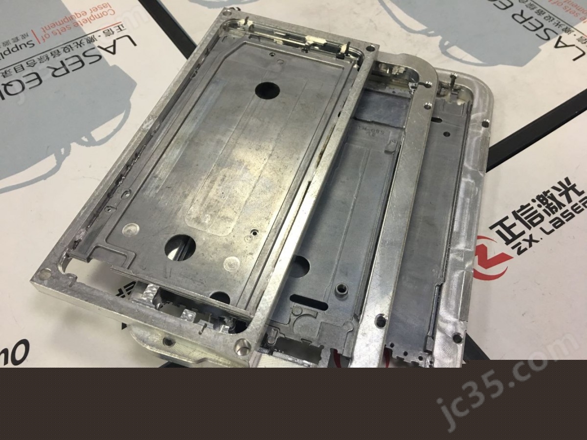 廣東200W脈沖式手機(jī)周邊激光焊接機(jī)